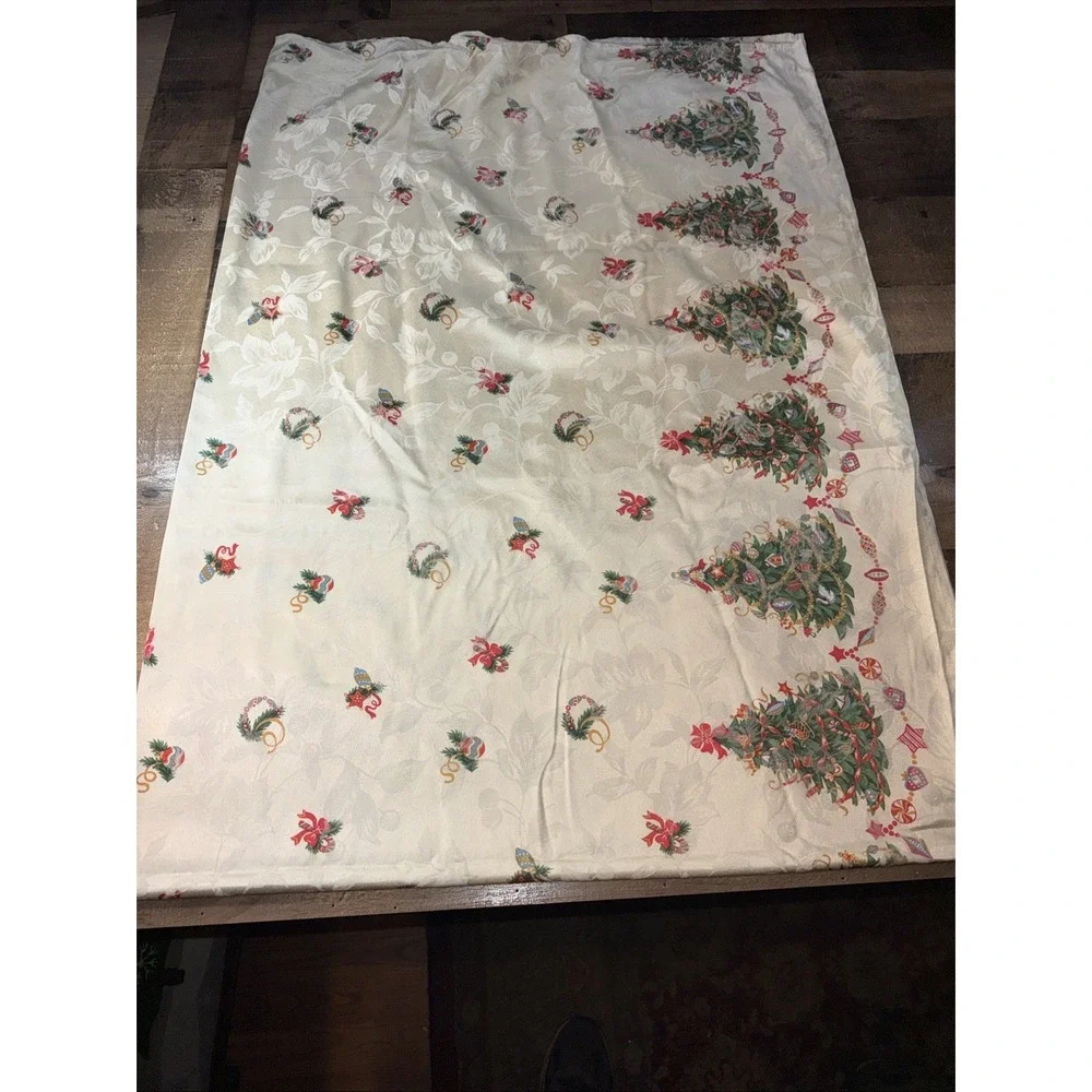 Vintage Christmas Tree Tablecloth Oblong Ivory‎ Satin Holiday Festive 58